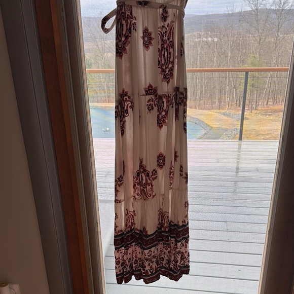 Maxi Dress with tie waist - Picture 7 of 8